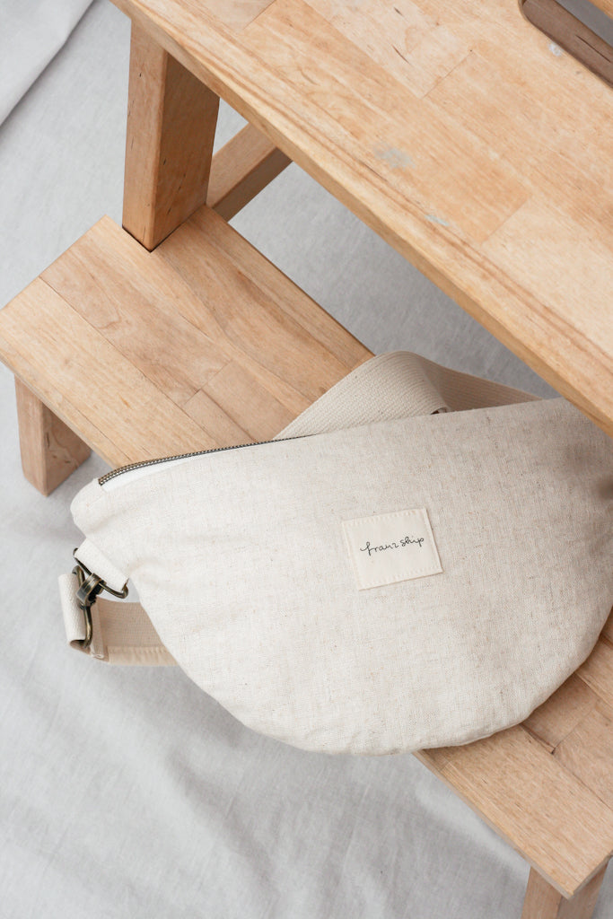 Halfmoonbag | small size - Linen