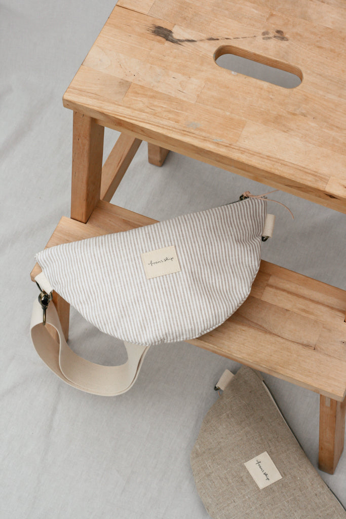 Halfmoonbag | small size - Linen